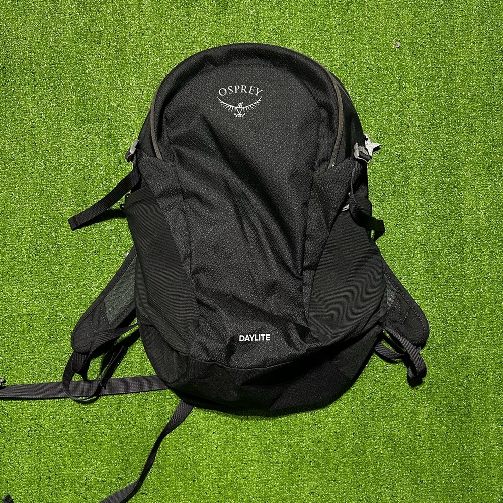 Osprey Daylite Multi-Function Mesh-Covered Commuter Backpack (Daylite Black) 13L